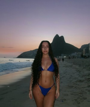 Lara Braile Photo #14