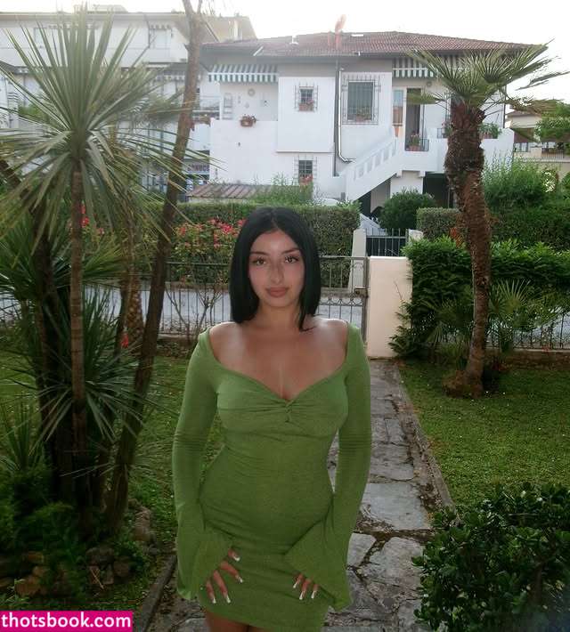 Lara Braile Photo #27