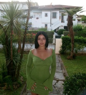 Lara Braile Photo #27