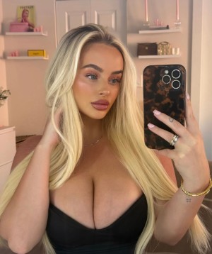 Olivia Mazukina Photo #10