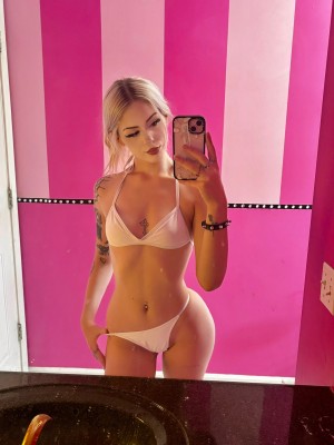 onlygothbitches Photo #35