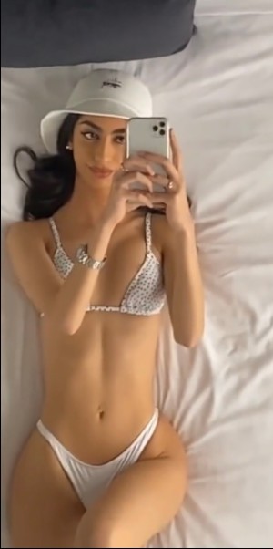 deanapourian Photo #15