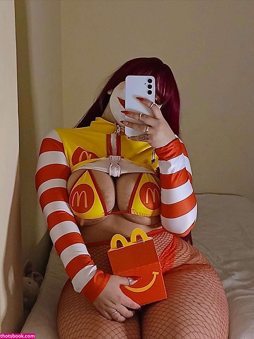 Elizabeth Nazariego Photo #42