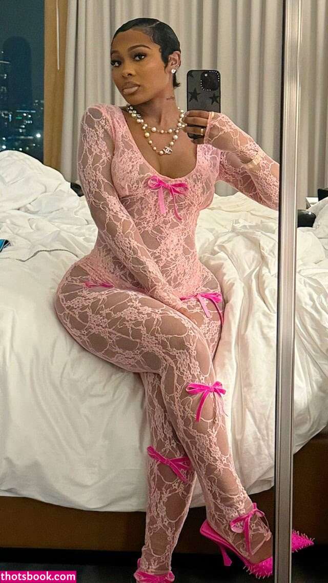 Jayda Wayda Photo #45