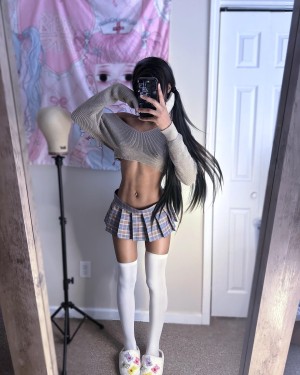 Shesnothingspecial Photo #3