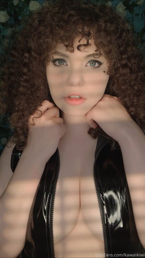 Kawaiikiwicosplay Photo #3