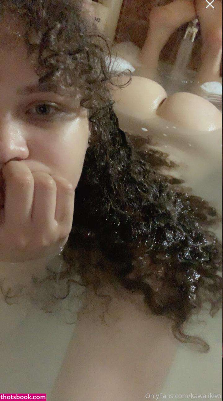 Kawaiikiwicosplay Photo #24