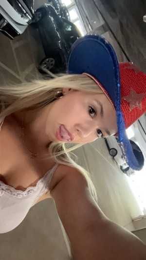 Maddie Madz Photo #12