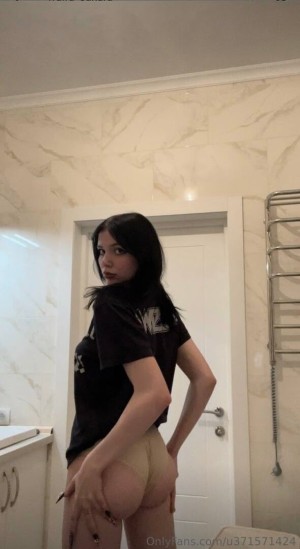 Sophiasinns Photo #26