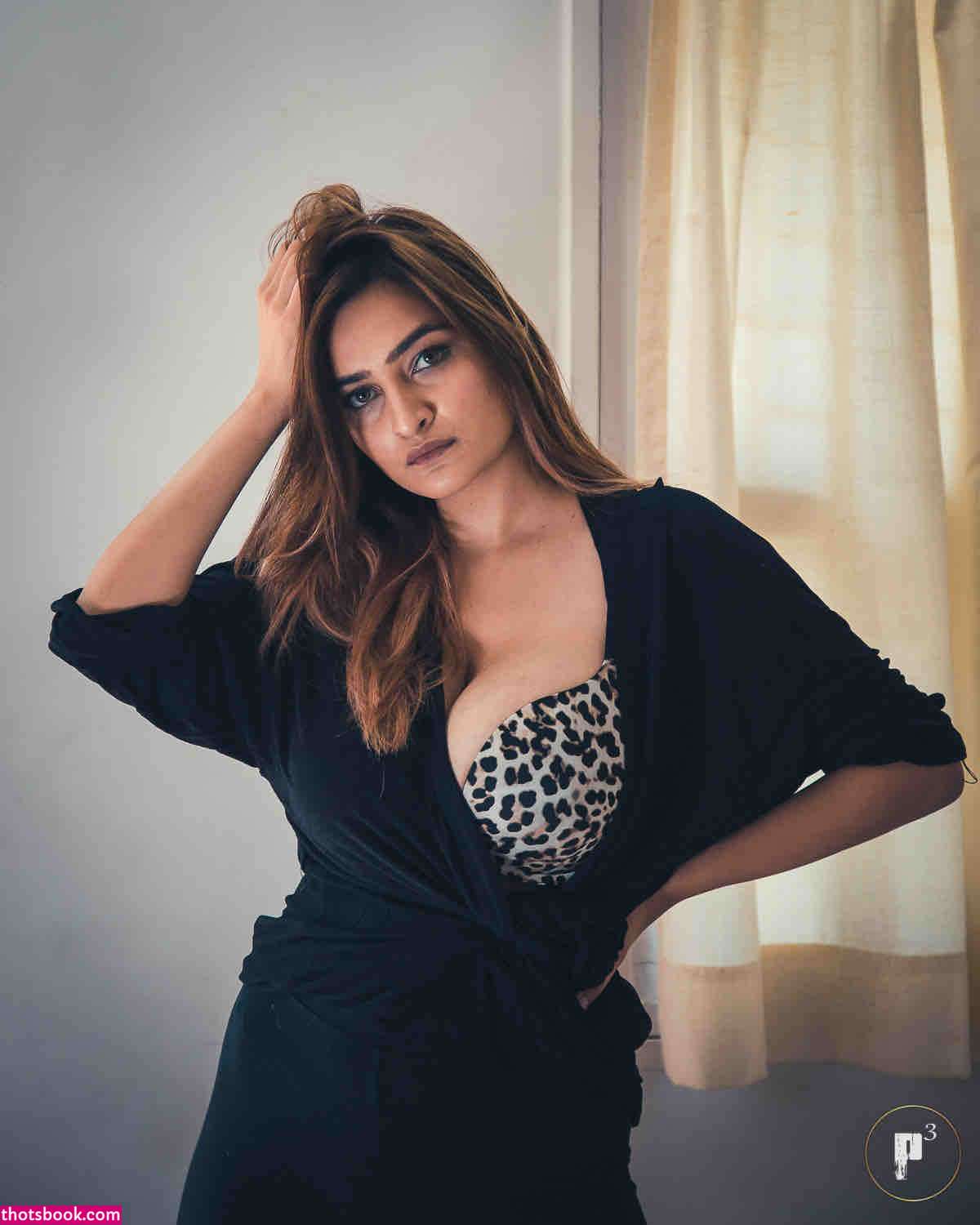 Sonali Malhotraa Photo #8