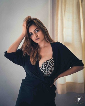 Sonali Malhotraa Photo #8