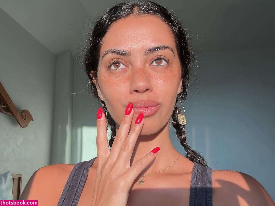 Tara Bakalian Photo #21