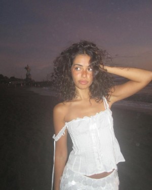 Tara Bakalian Photo #19