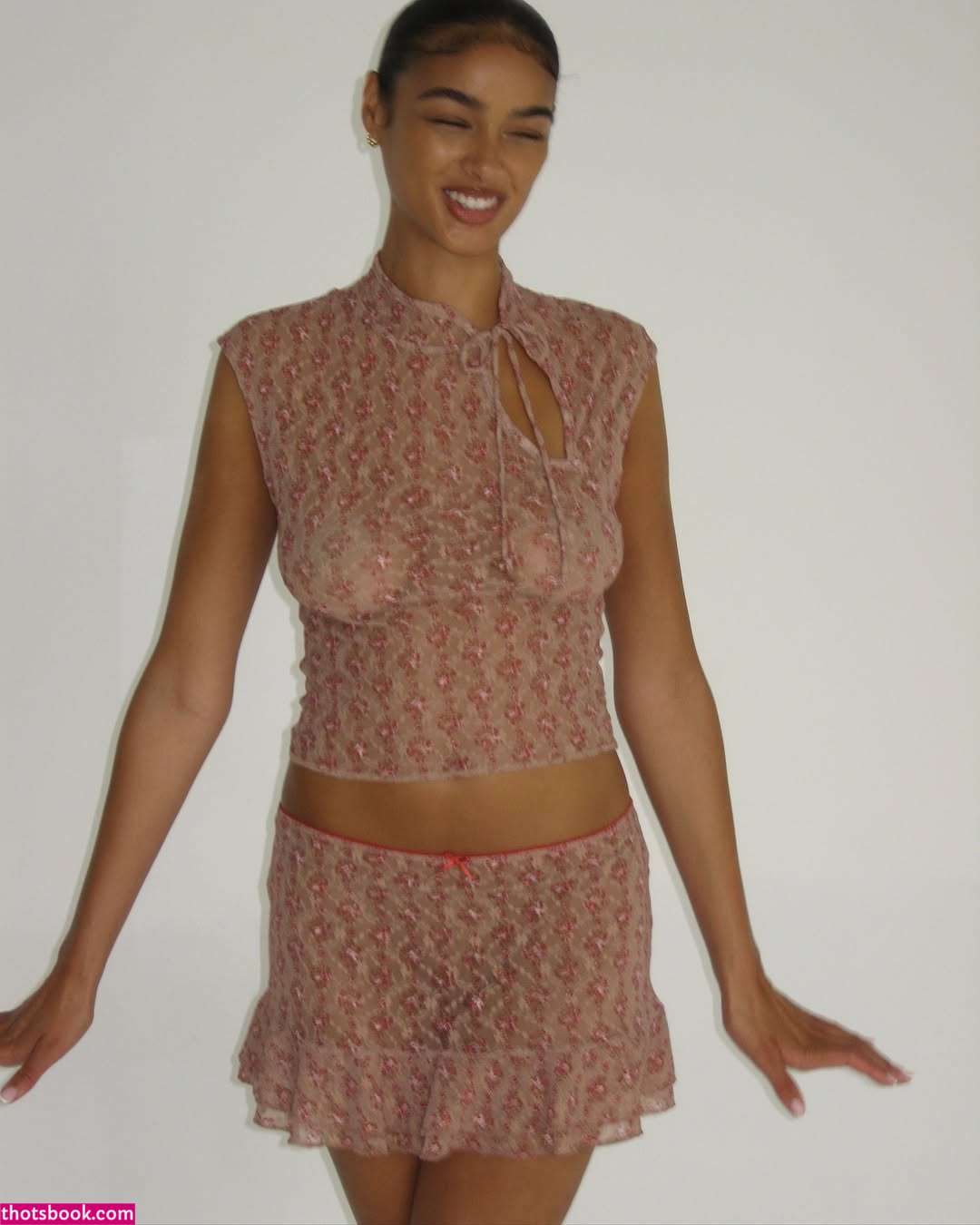 Alexis Carrington Photo #20