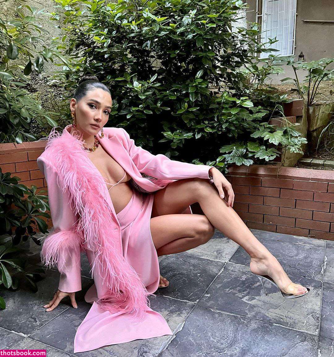 Aybuke Pusat Photo #13