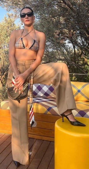 Aybuke Pusat Photo #6