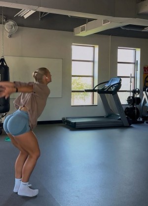 Beth Grotelueschen Photo #4