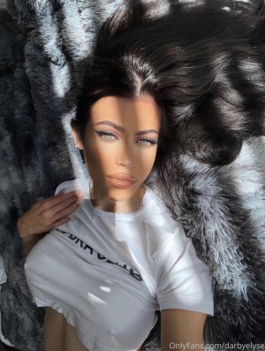 Darby Elyse Photo #20