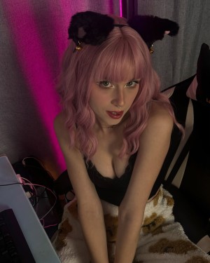 Dianacutienerd Photo #5