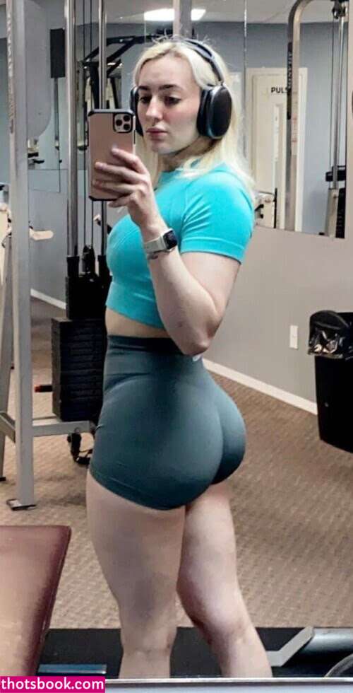 Mikayla Pich Photo #2