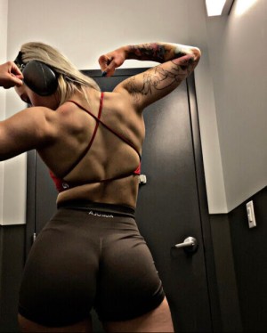 Mikayla Pich Photo #6