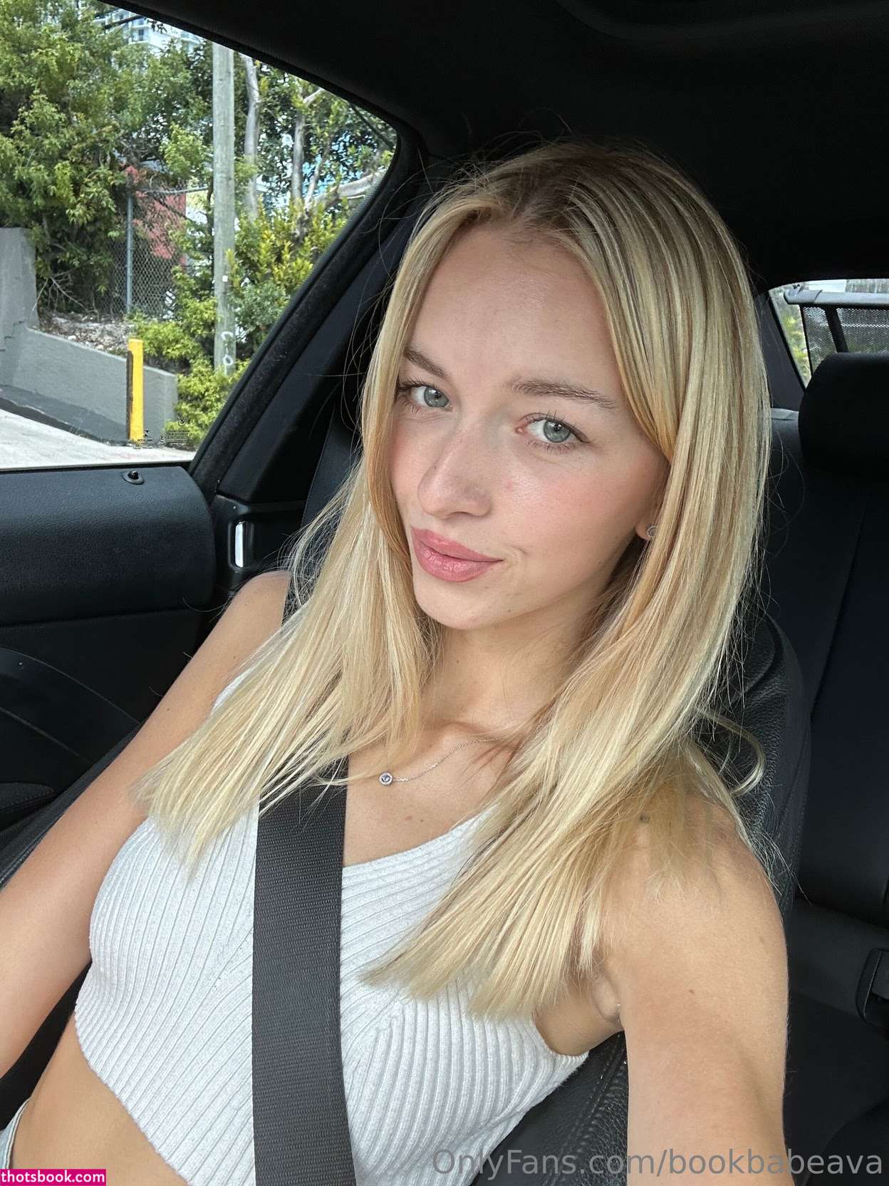 tinabellee Photo #28