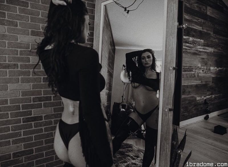 Scarlet Bouvier Photo #209