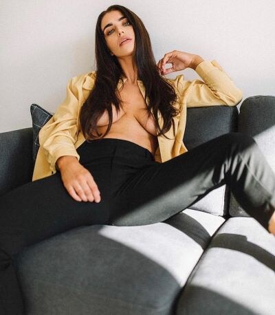 Scarlet Bouvier Photo #85