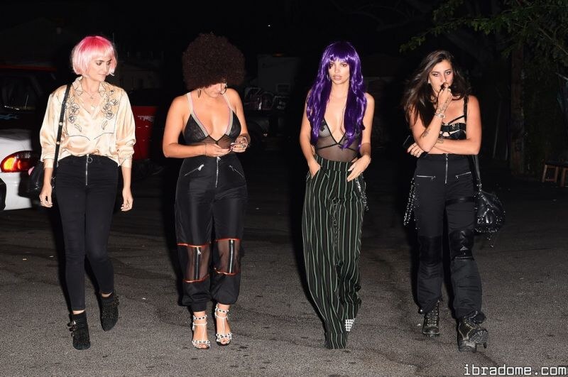 Emily Ratajkowski Photo #177