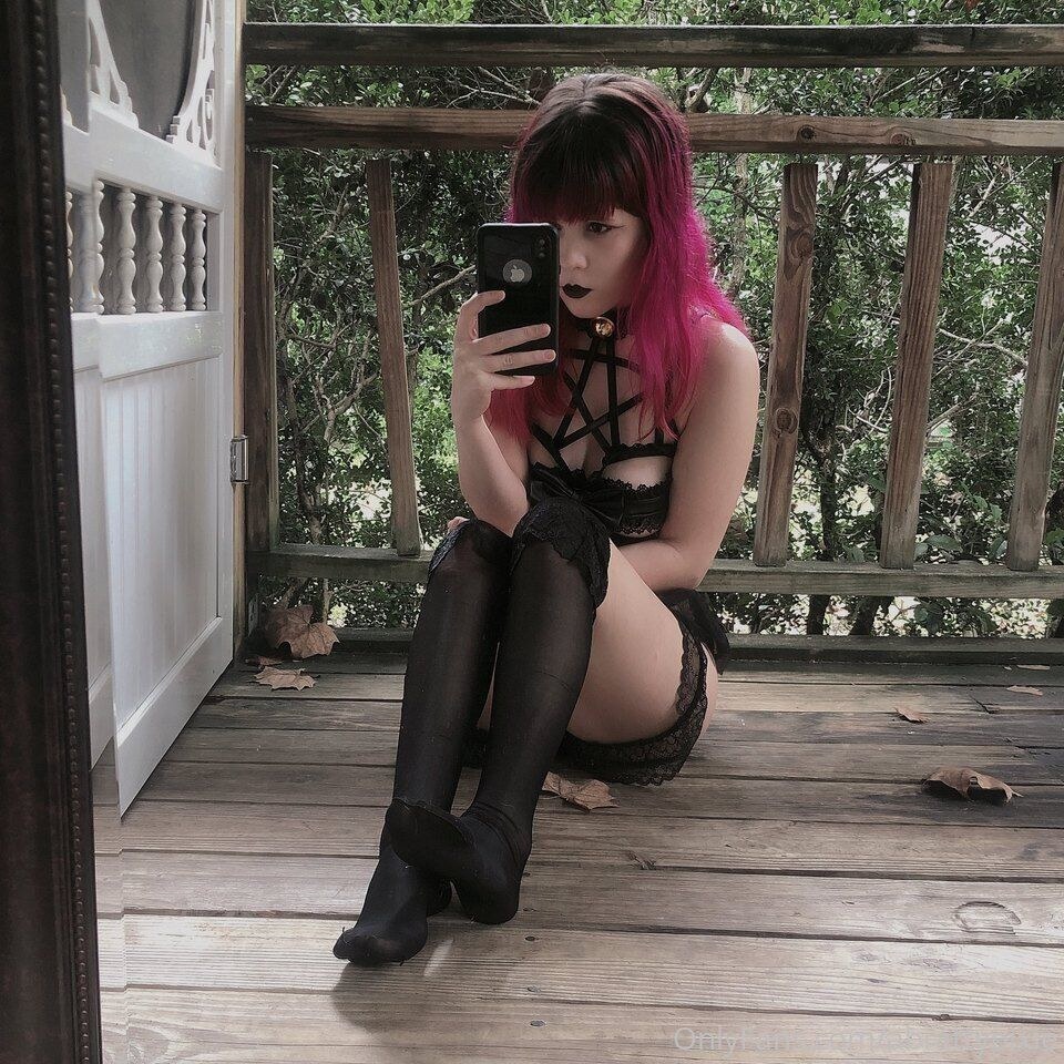 Abrattiepixie Photo #13