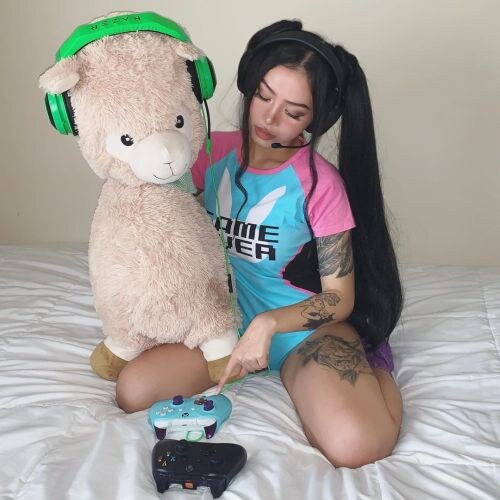 Bella Poarch Photo #8