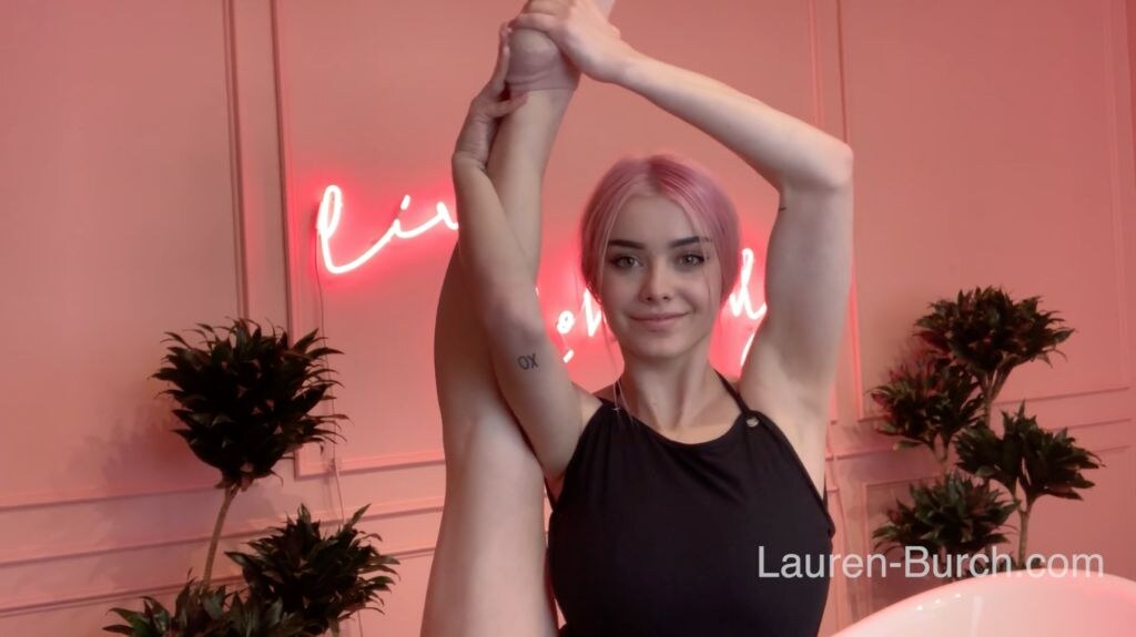 Lauren Burch Photo #2