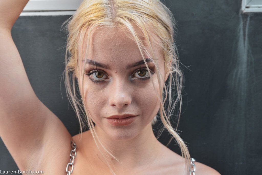 Lauren Burch Photo #28