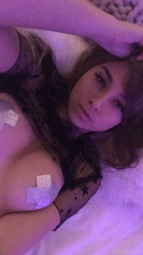 Molly Bennett Photo #175