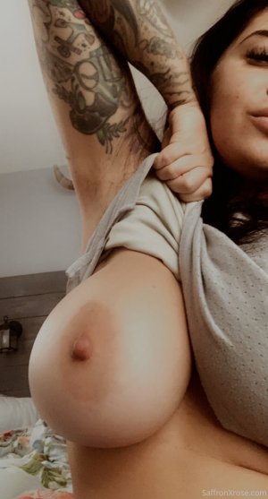 Saffronxxrose Photo #25