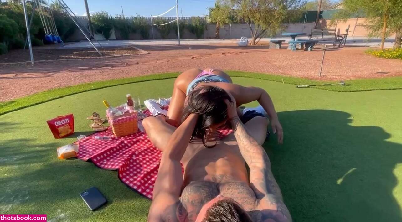 Alexas Morgan Photo #17