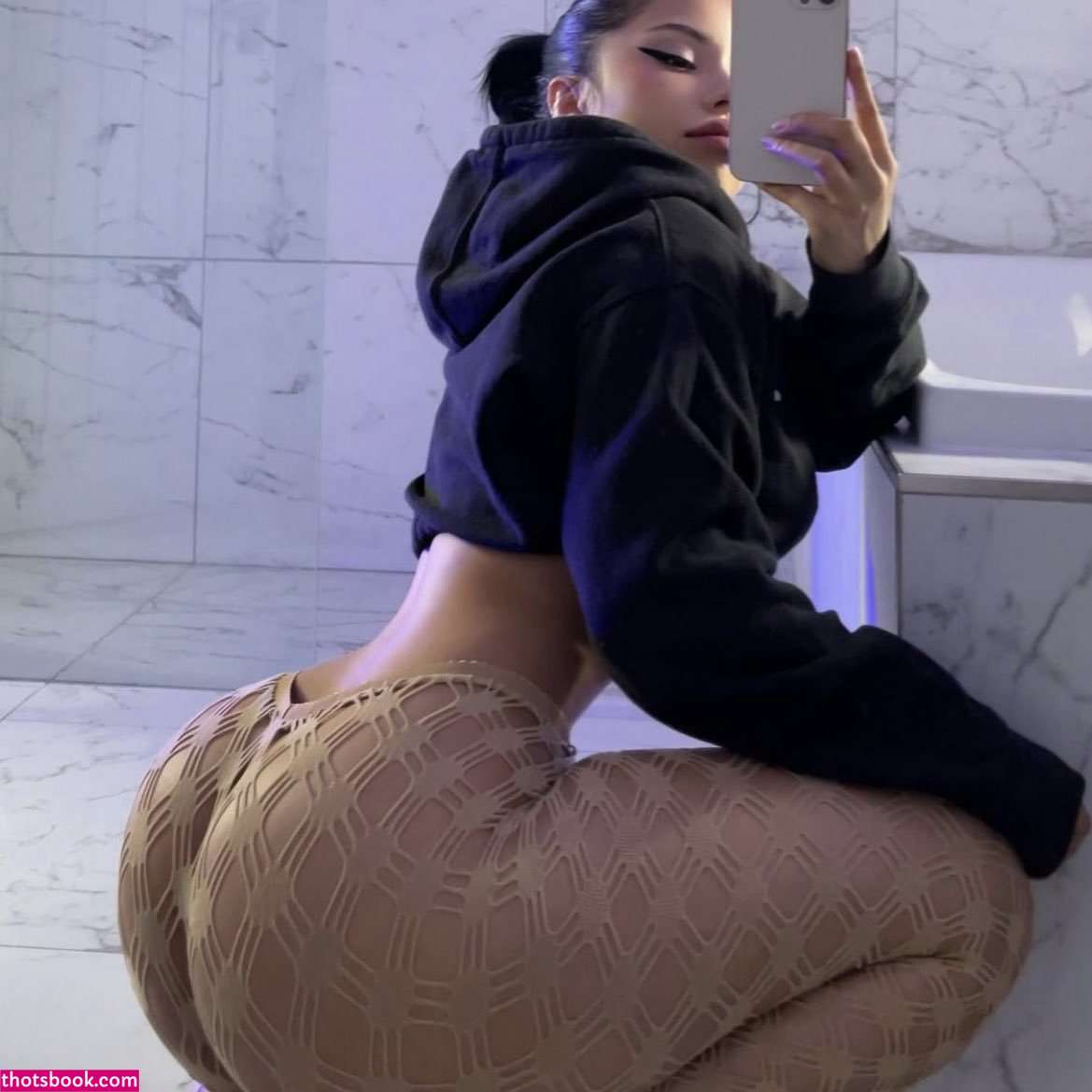 Gina Savage Photo #30