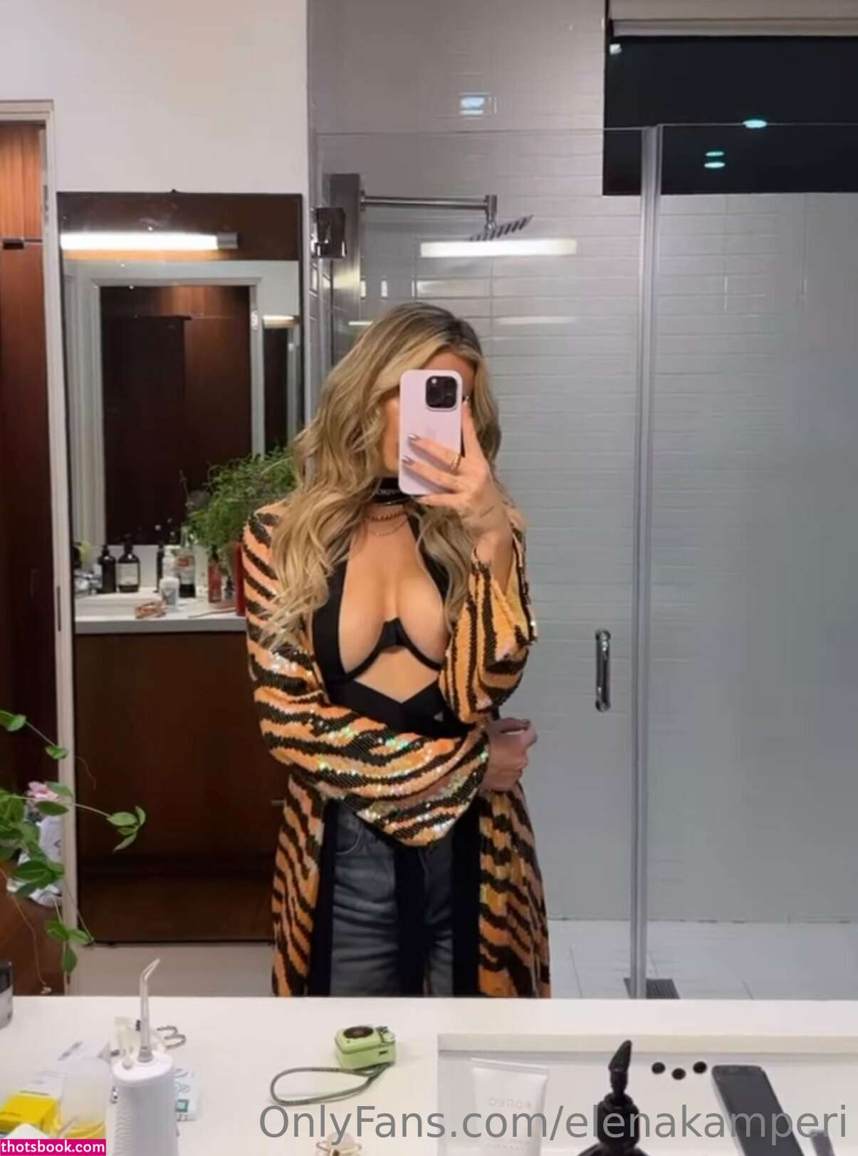 Elena Kamperi Photo #24