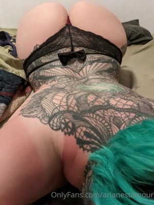 Ariane Saint Amour Photo #16