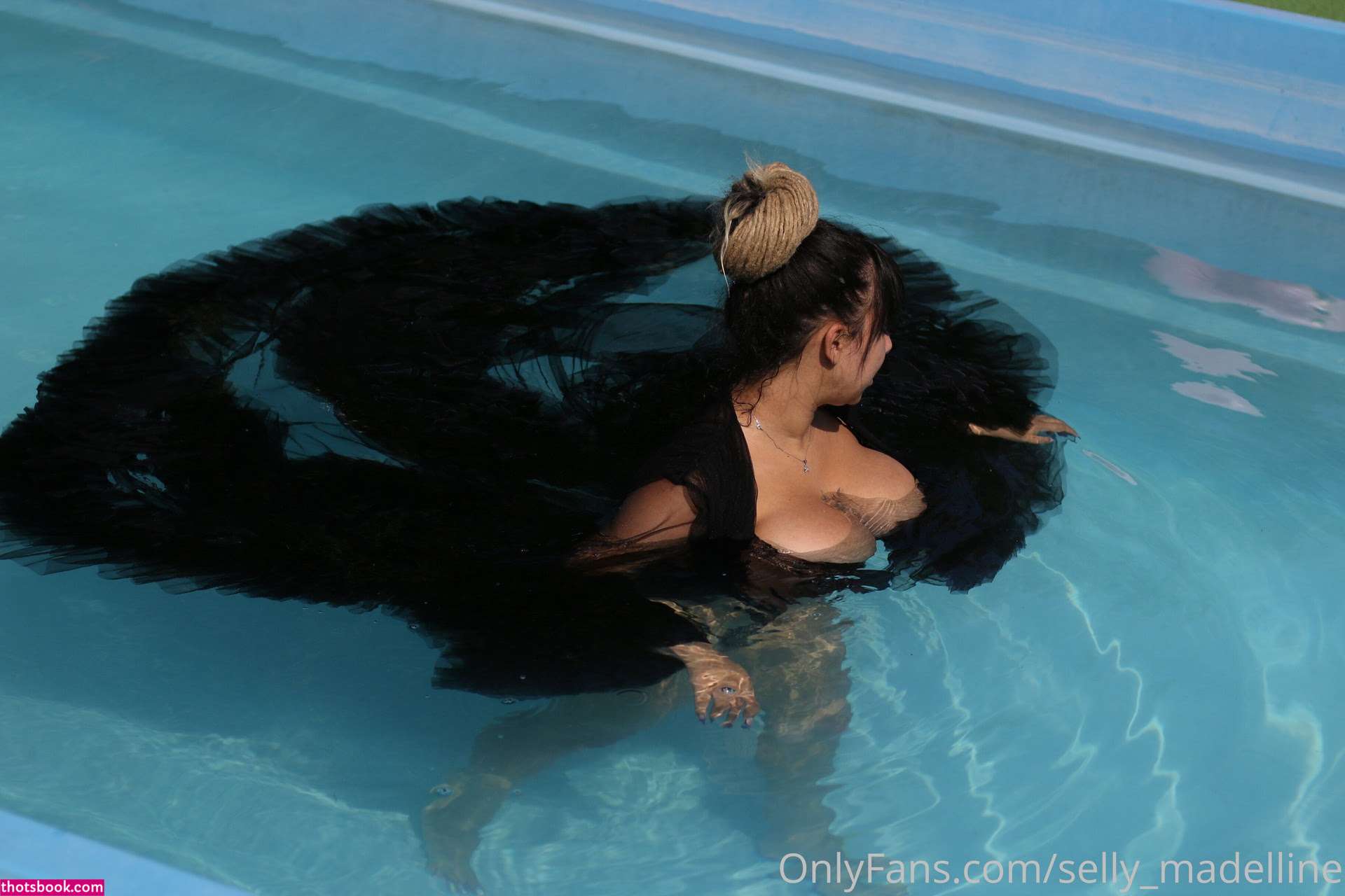 Selly Madelline Photo #155