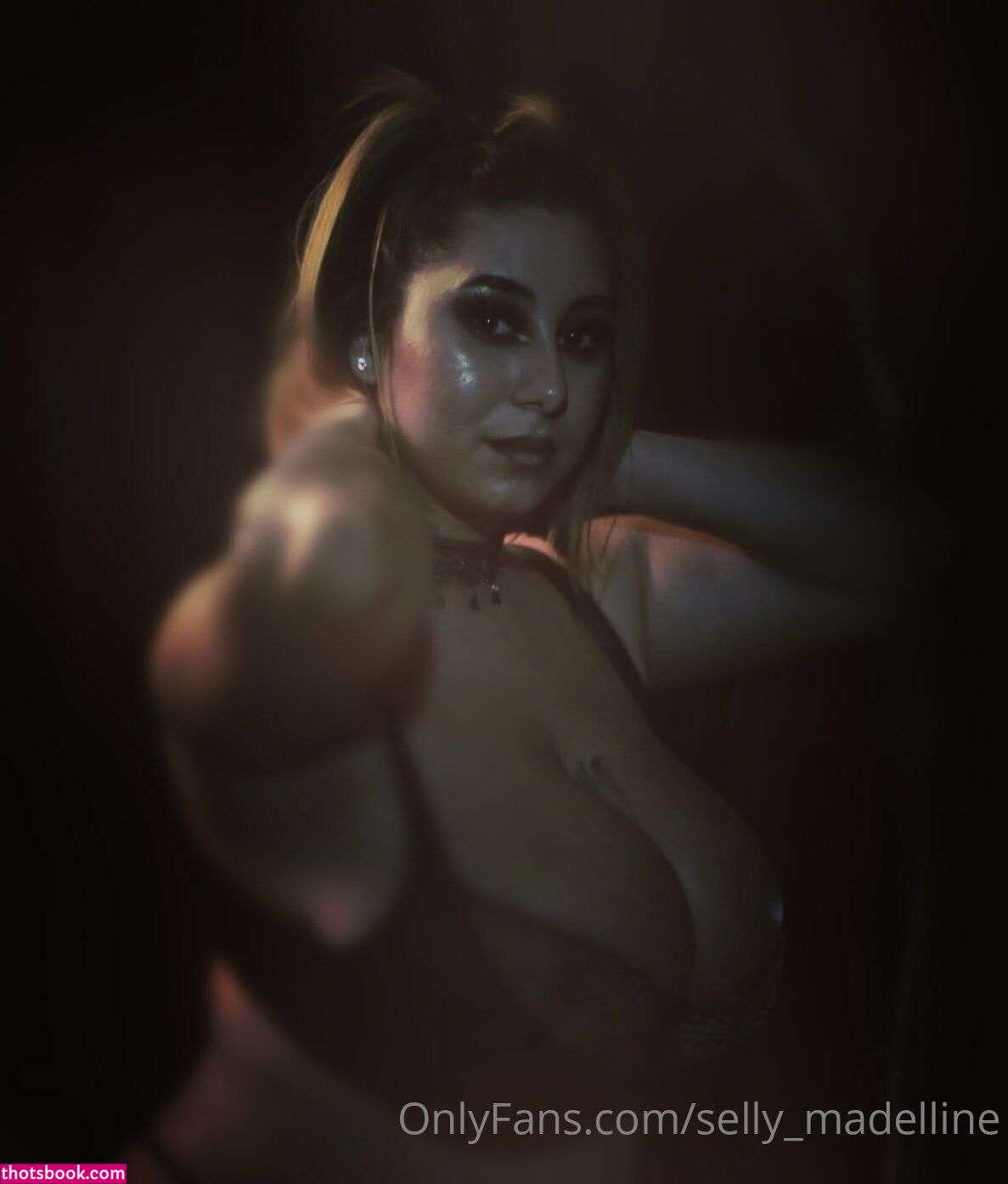 Selly Madelline Photo #160