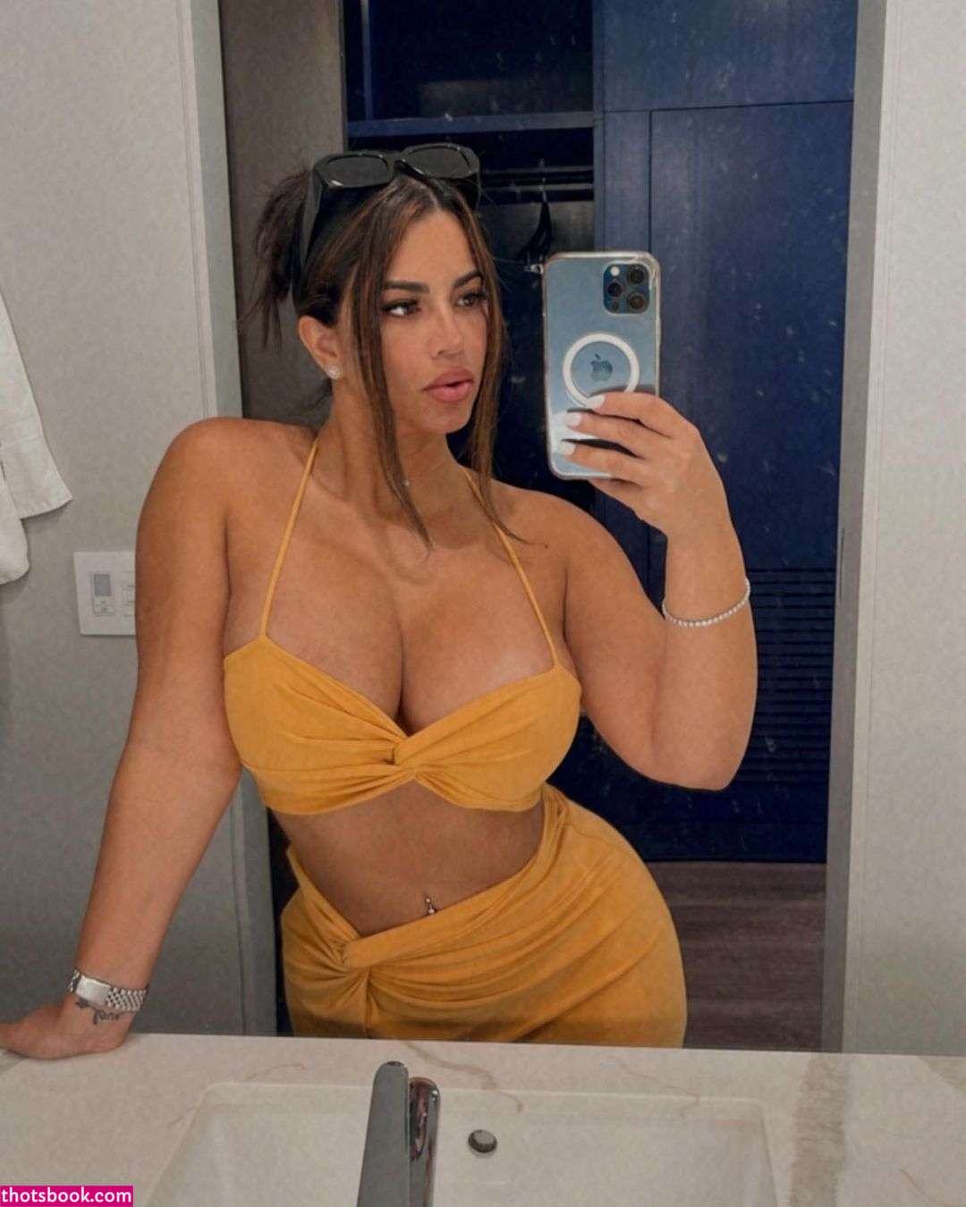 Litza Yanez Photo #4