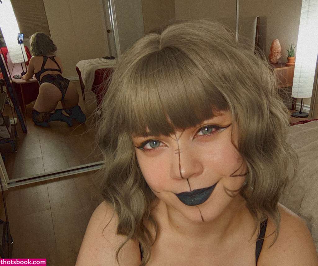 Naomiwastaken Photo #469