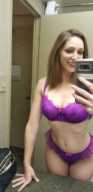 Carlotta Champagne Photo #507