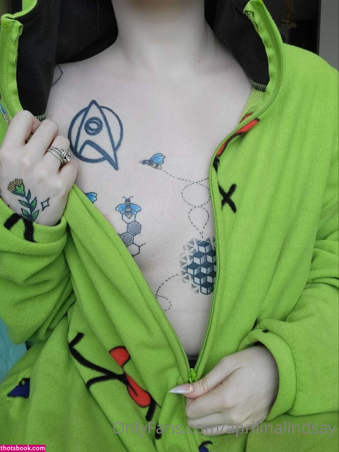 aprilinalindsay Photo #122