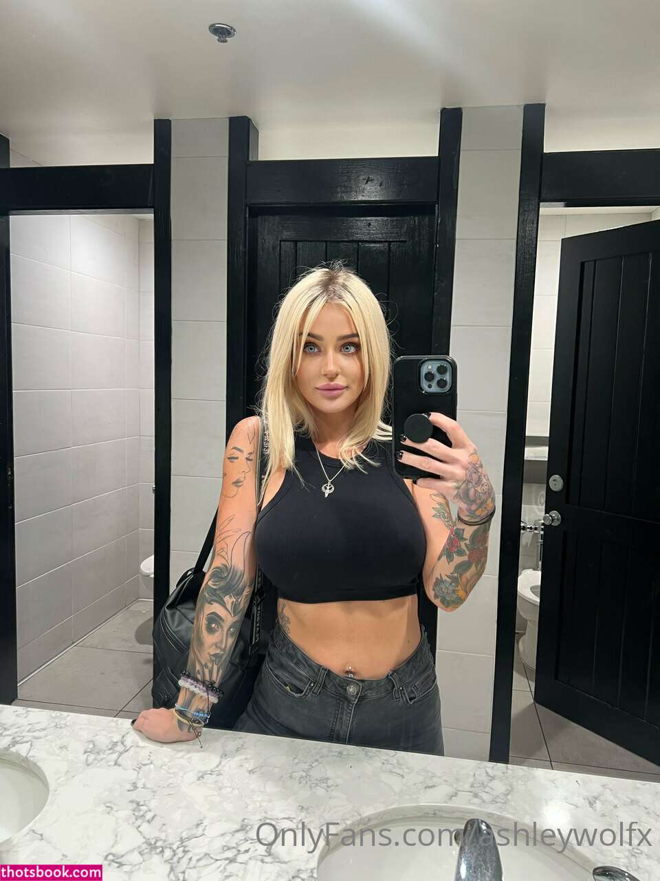 ashleywolfx Photo #21