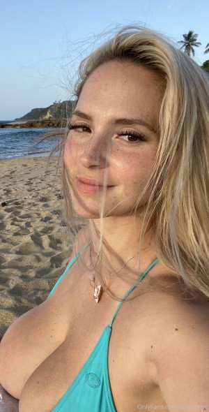 Allisonnyc Photo #55