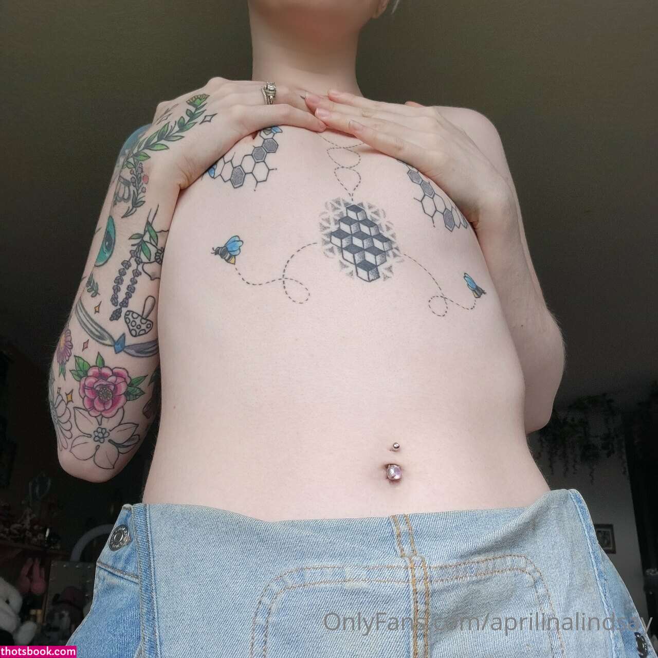 aprilinalindsay Photo #212