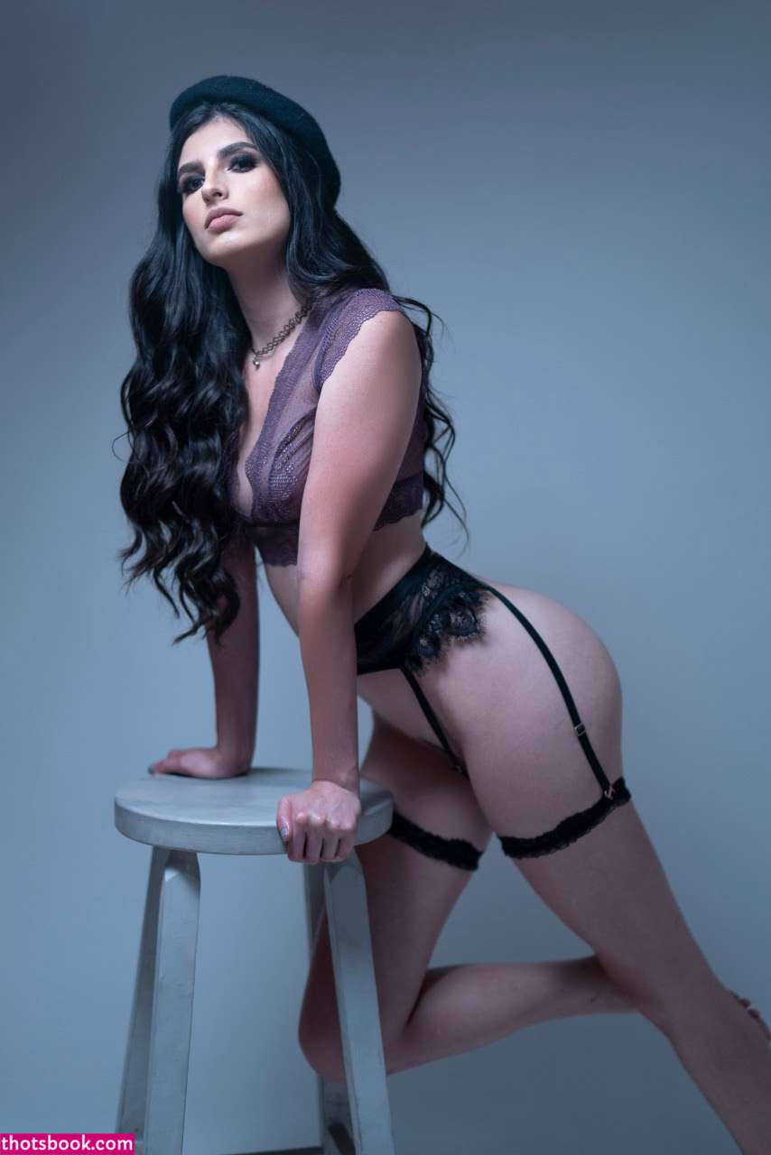 Holly Shit Photo #37