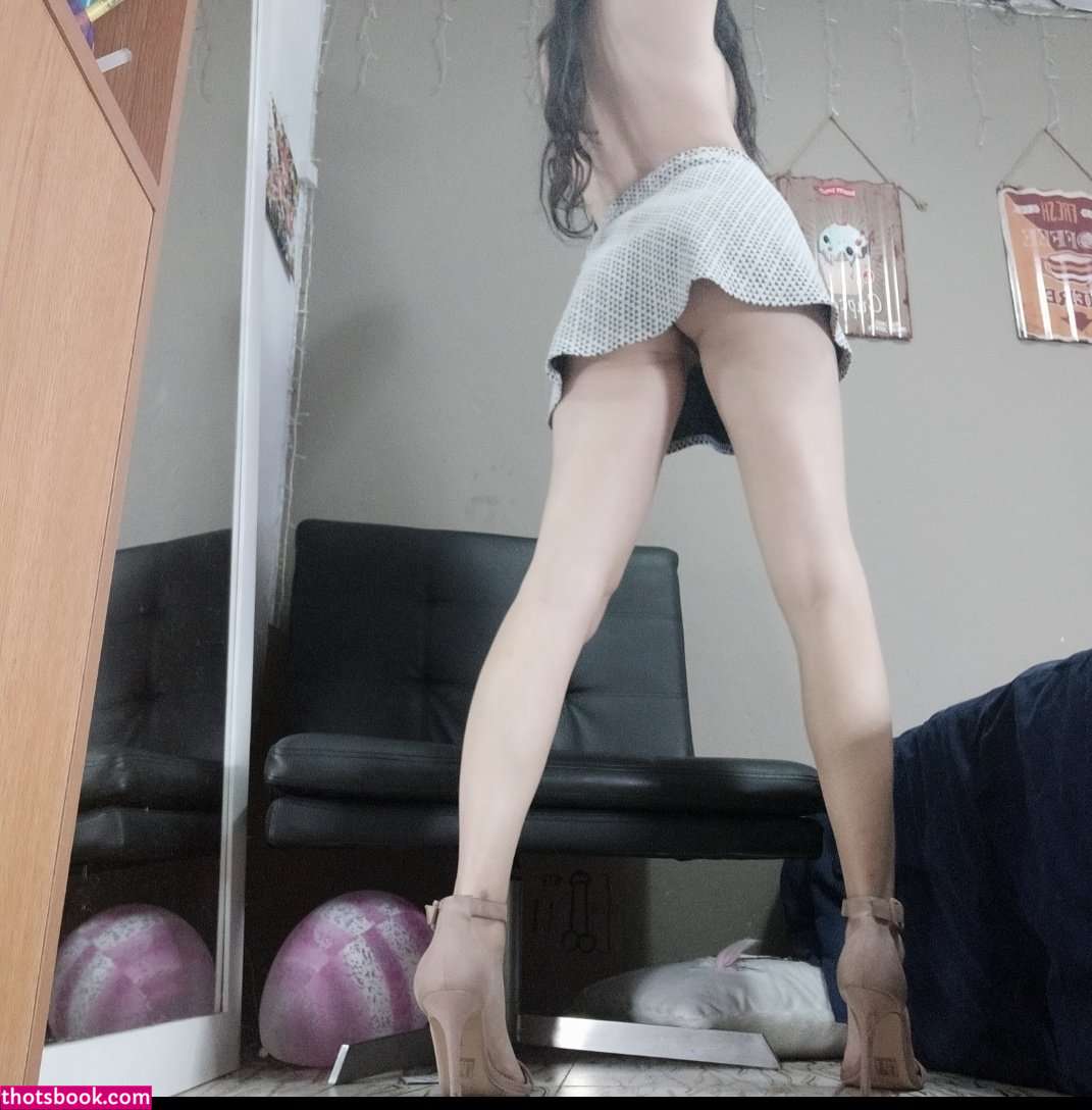 Holly Shit Photo #49